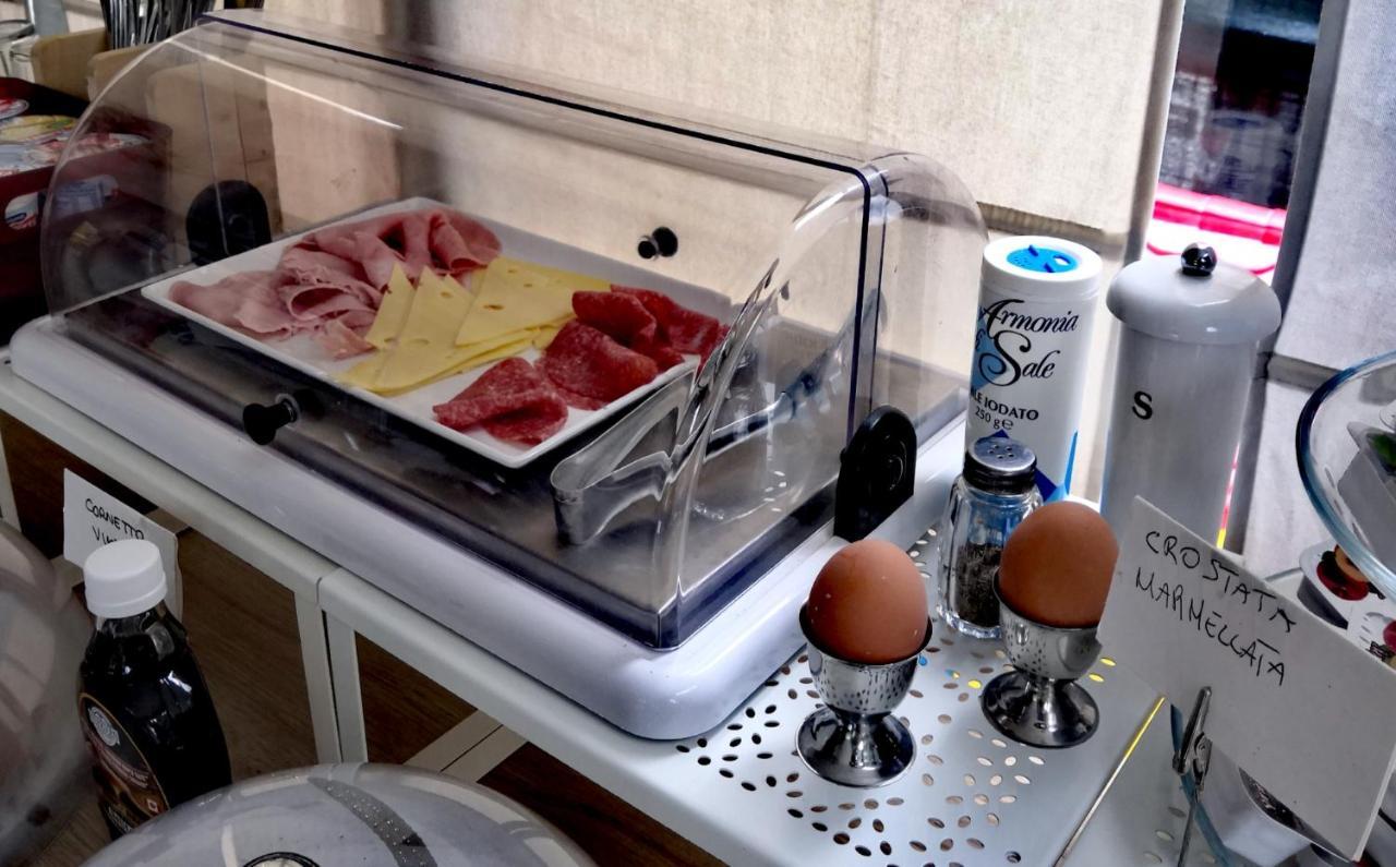 Hotel Iride Suite & Breakfast- Ideale Per Famiglie E Coppie リッチョーネ エクステリア 写真