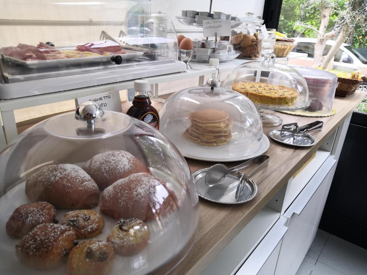 Hotel Iride Suite & Breakfast- Ideale Per Famiglie E Coppie リッチョーネ エクステリア 写真