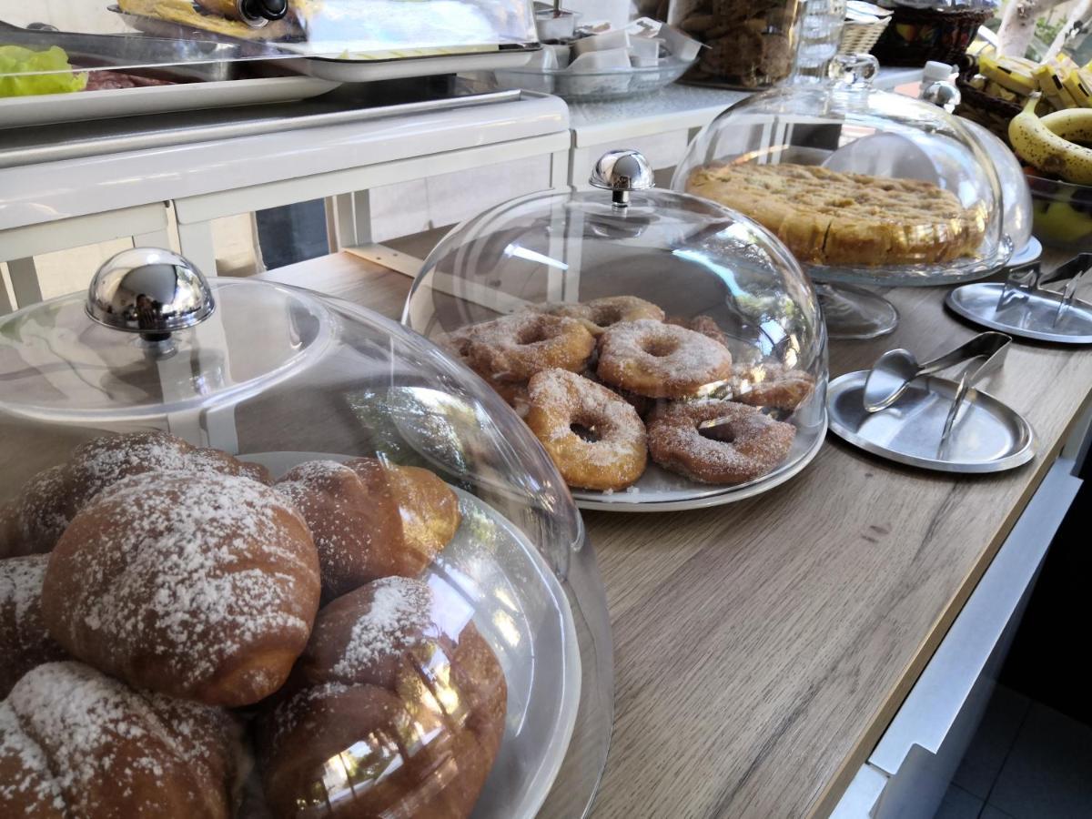 Hotel Iride Suite & Breakfast- Ideale Per Famiglie E Coppie リッチョーネ エクステリア 写真