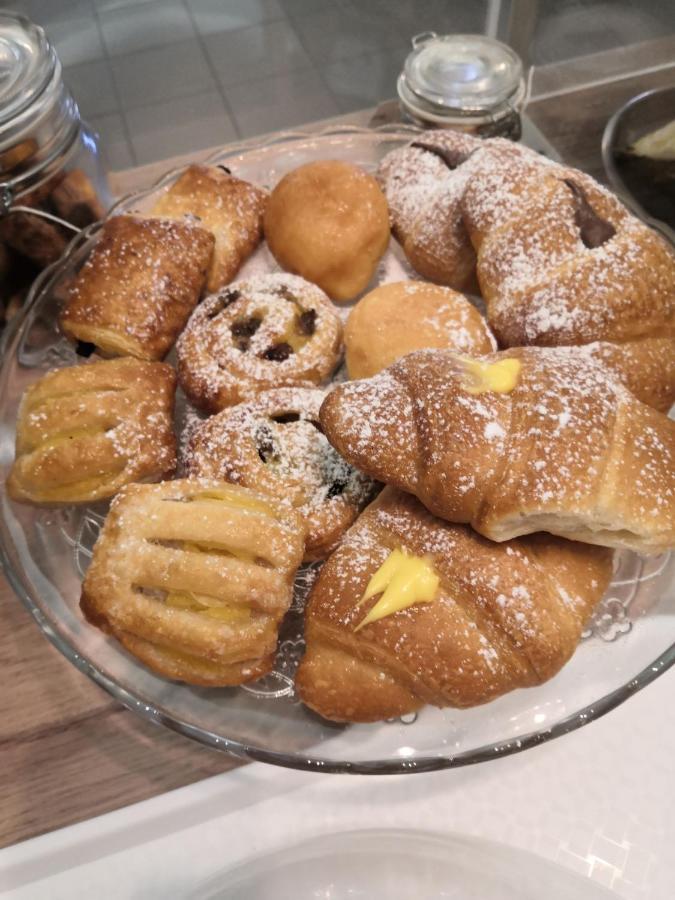 Hotel Iride Suite & Breakfast- Ideale Per Famiglie E Coppie リッチョーネ エクステリア 写真