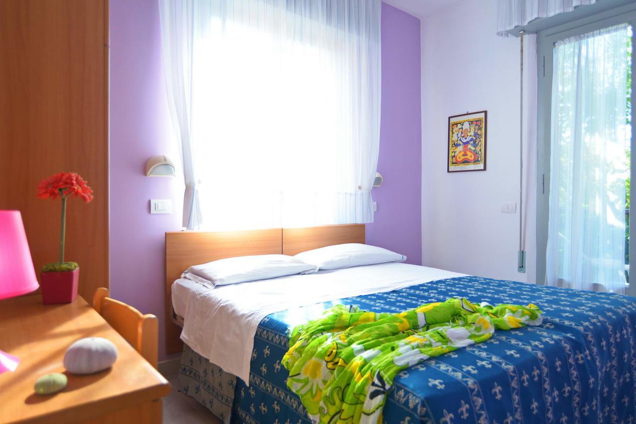 Hotel Iride Suite & Breakfast- Ideale Per Famiglie E Coppie リッチョーネ エクステリア 写真